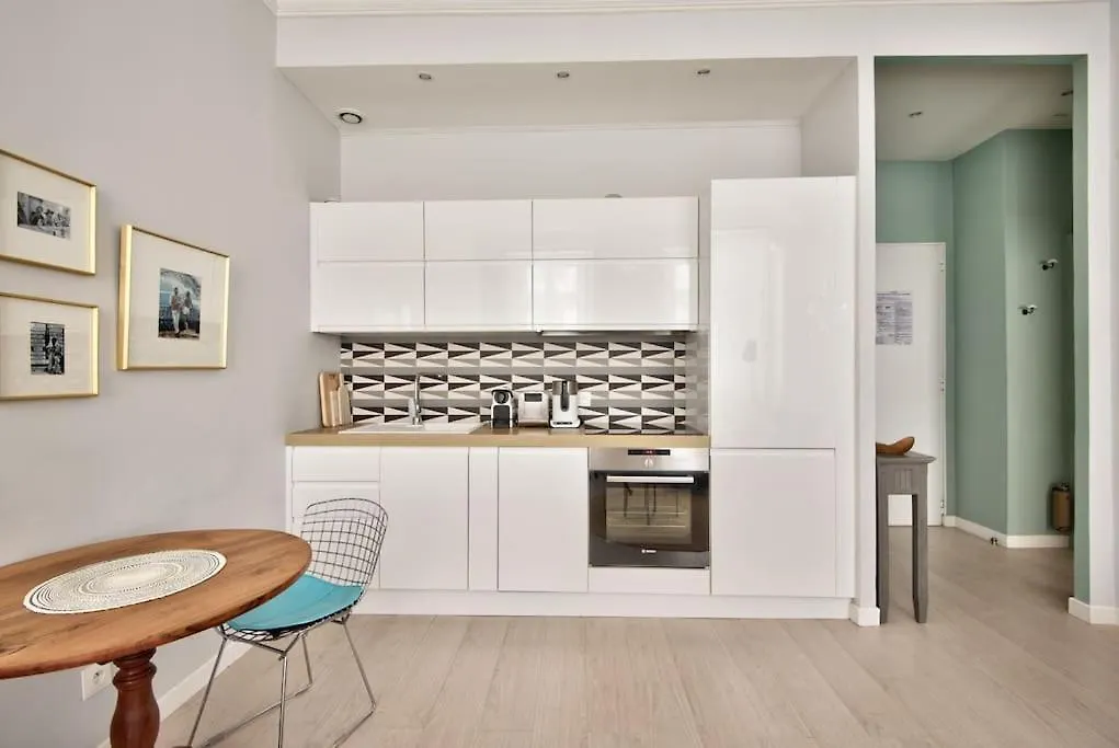 Very Nice 2P With All Comfort, City Center Ac/Wifi Apartment 0*,
